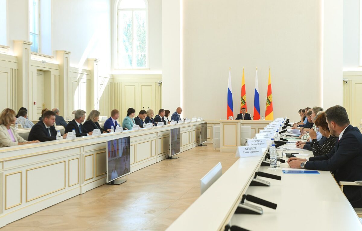 Безопасность школ и детских садов: Игорь Руденя провел селекторное совещание с главами муниципалитетов