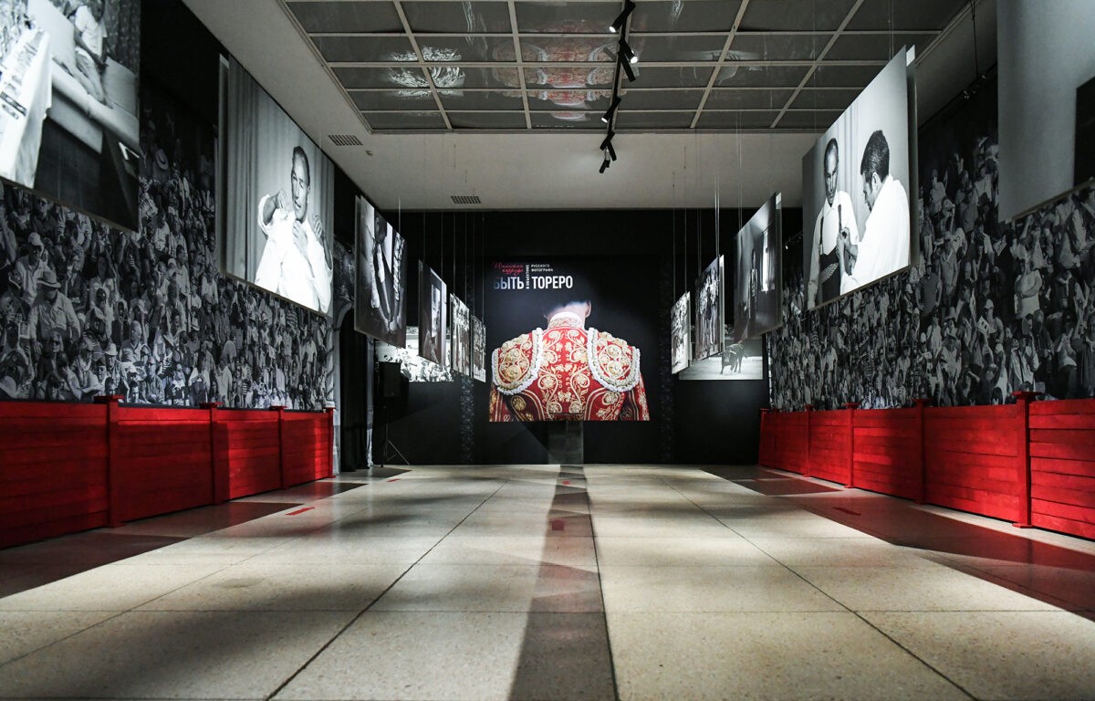 Игорь Руденя принял участие в открытии фотовыставки работ Виктора Христенко «Я так вижу»