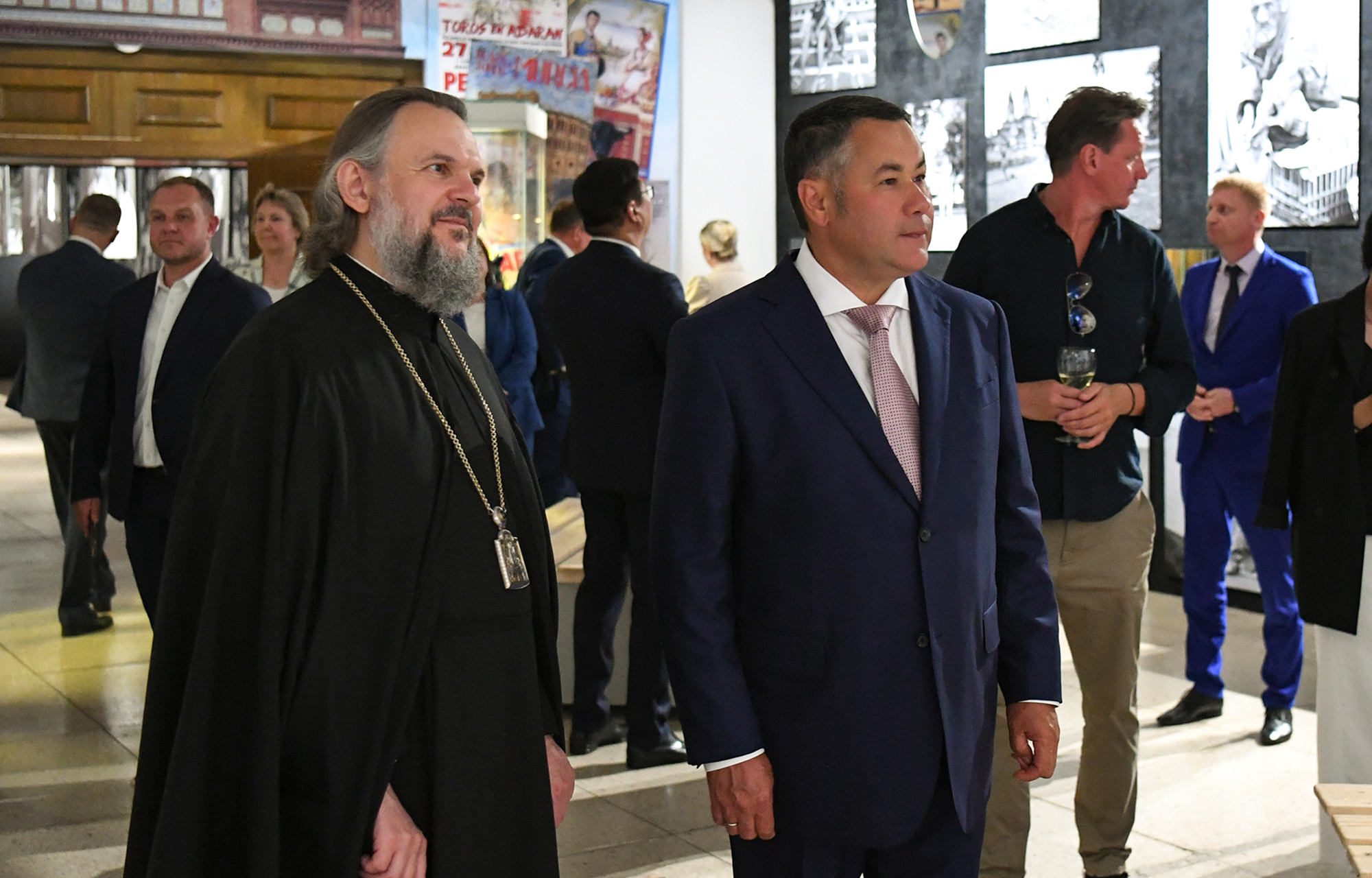 Игорь Руденя принял участие в открытии фотовыставки работ Виктора Христенко «Я так вижу»