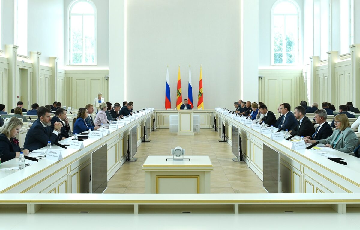 Кадровый вопрос, диспансеризация, первичное звено: Игорь Руденя определил задачи по нацпроекту «Здравоохранение» в Тверской области