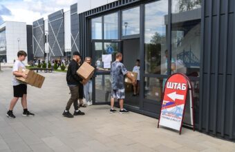 Жители и предприятия Тверской области активно участвуют в сборе продуктов и вещей для отправки гуманитарного груза в Курскую область