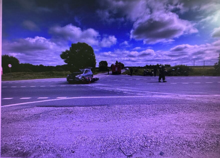 Мотоциклист попал в больницу после ДТП в Тверской области