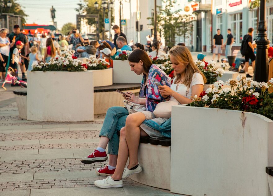 Россияне назвали главные качества настоящих друзей