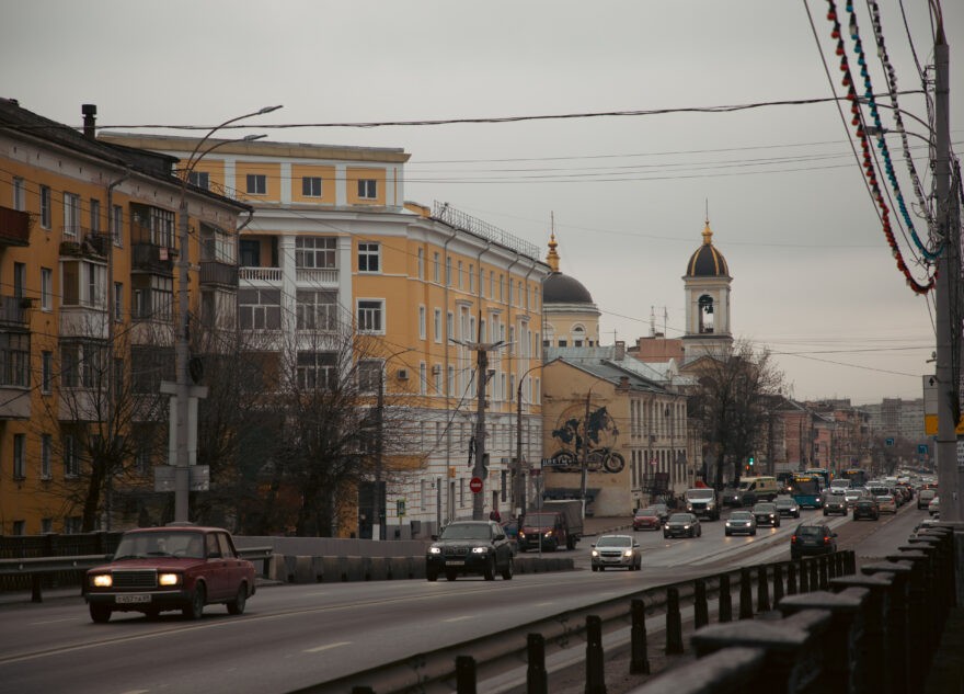 За езду на шумном автомобиле могут аннулировать регистрацию