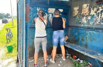 Жители Тверской области своими силами приводят в порядок автобусные остановки Жители Тверской области своими силами приводят в порядок автобусные остановки