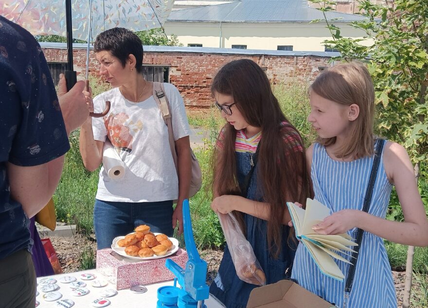 Центр "Волость" организовал детскую ярмарку под Тверью