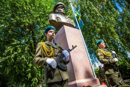 Стала известна праздничная программа на День ВДВ в Твери