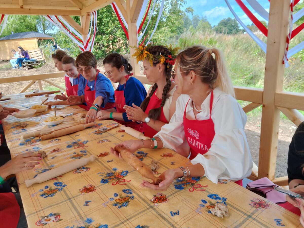 В Тверской области прошёл VIII Международный фестиваль карельского пирога «Калитка»