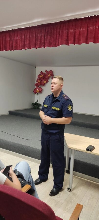 Сотруднику УФСИН удалось разговорить подростков в Тверской области