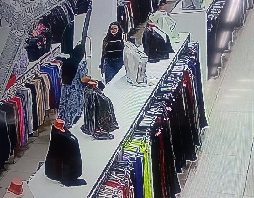 В Тверской области три воровки попали на камеры