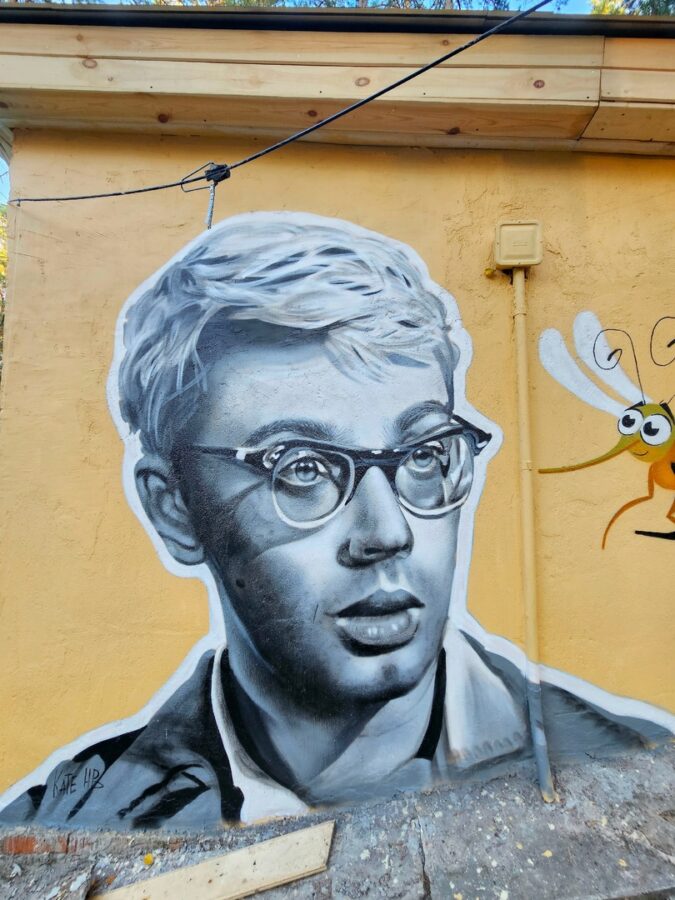 Тверская художница Катя ХБ нарисовала героев известного советского фильма Тверская художница Катя ХБ нарисовала героев известного советского фильма