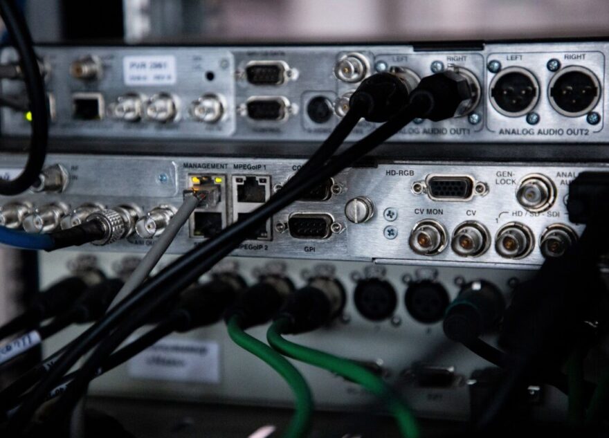 Кто «держит» радио-волну в Тверской области