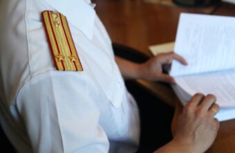 В Тверской области водитель грузовика получил серьезные травмы на стройке