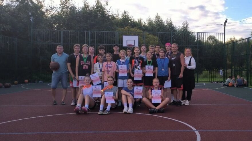 Новую спортивную площадку открыли в Лихославле