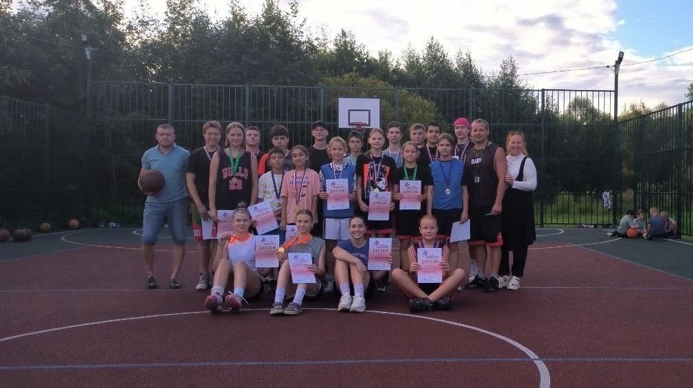 Новую спортивную площадку открыли в Лихославле