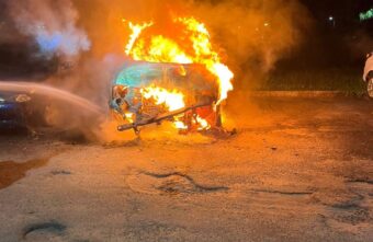 Ночью в Твери сгорел автомобиль