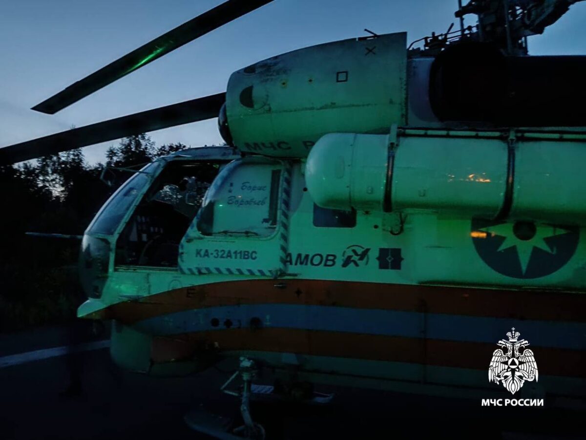 В Тверь вертолет санавиации доставил двух подростков из области