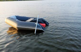 В Тверской области при столкновении лодки с катером пострадали два человека