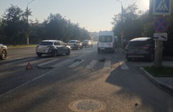 В Твери произошло столкновение двух автомобилей