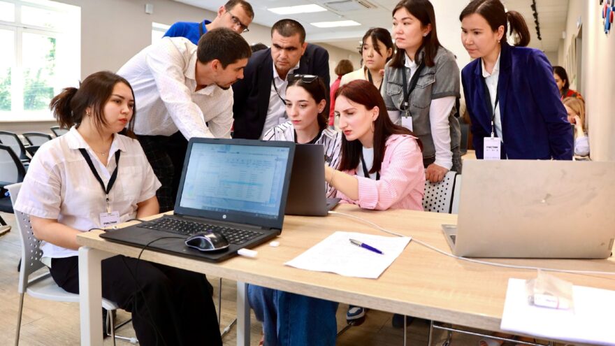 Абитуриентам