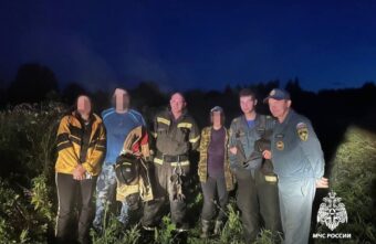 В Тверской области спасатели вывели из леса потерявшихся грибников