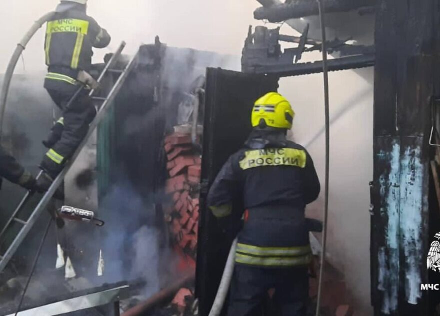 В СНТ под Тверью сгорела баня