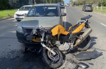 Девушку доставили в больницу после тройного ДТП в Твери