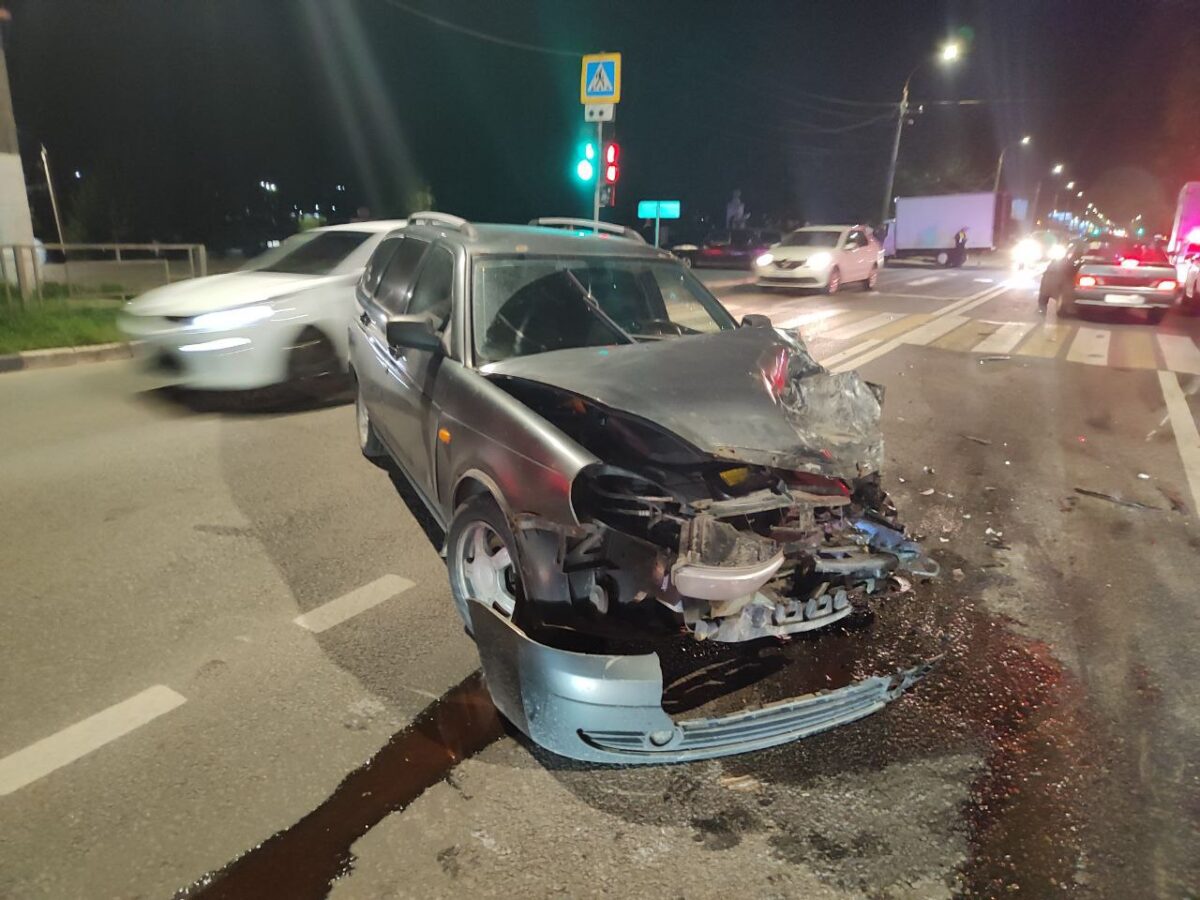 Женщина и две девочки пострадали в массовом ДТП в Твери