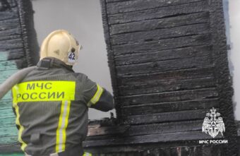 Огонь уничтожил дачный дом в Тверской области Огонь уничтожил дачный дом в Тверской области