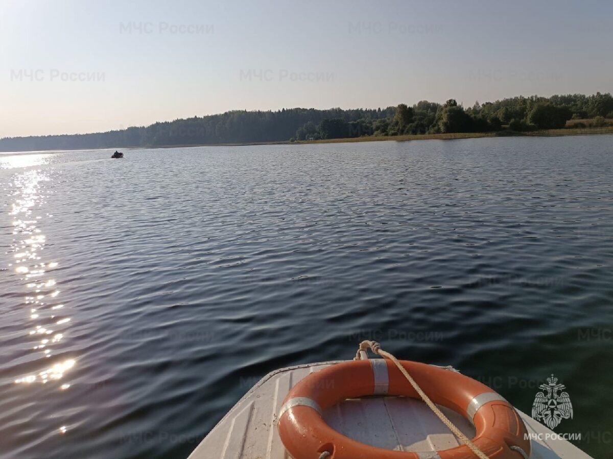 Тело мужчины нашли в озере Селигер в Тверской области