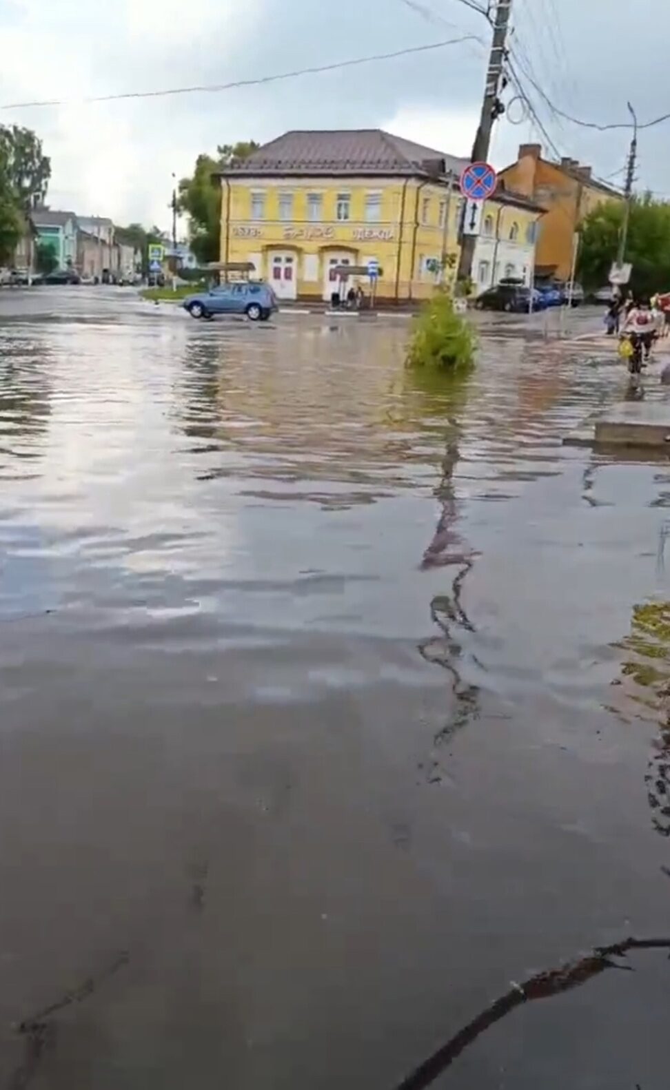 После ливня Торжок ушел под воду