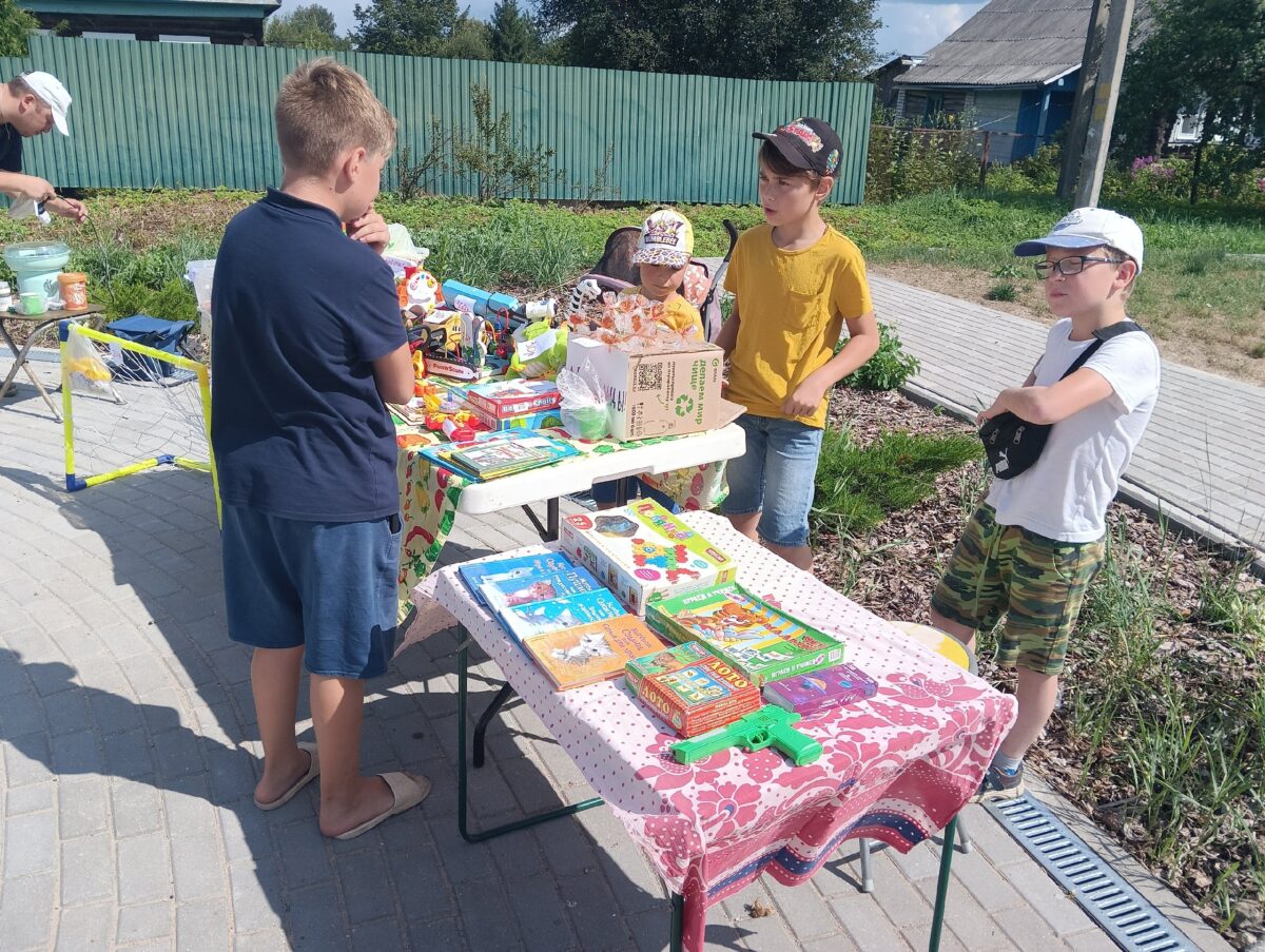 Центр "Волость" организовал детскую ярмарку под Тверью