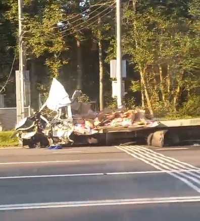 В Тверской области замечен вдребезги разбитый грузовик