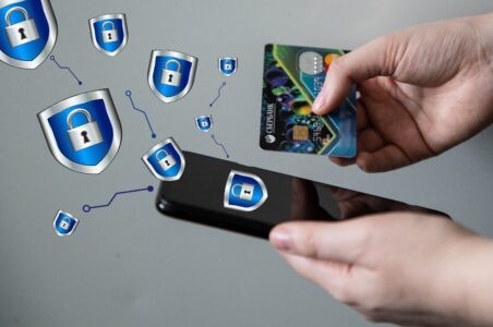 Житель Твери отдал за замену сим-карты 200 тысяч рублей