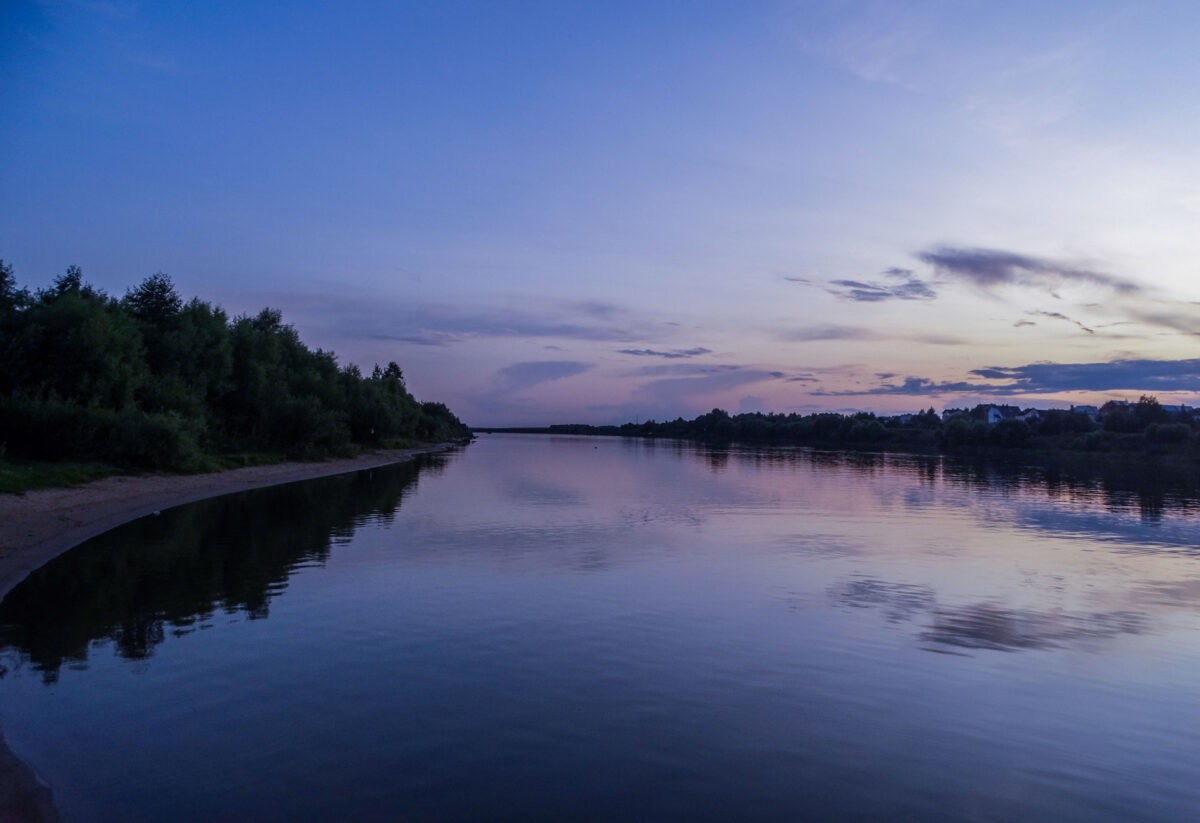 Из реки в Твери достали тело мужчины