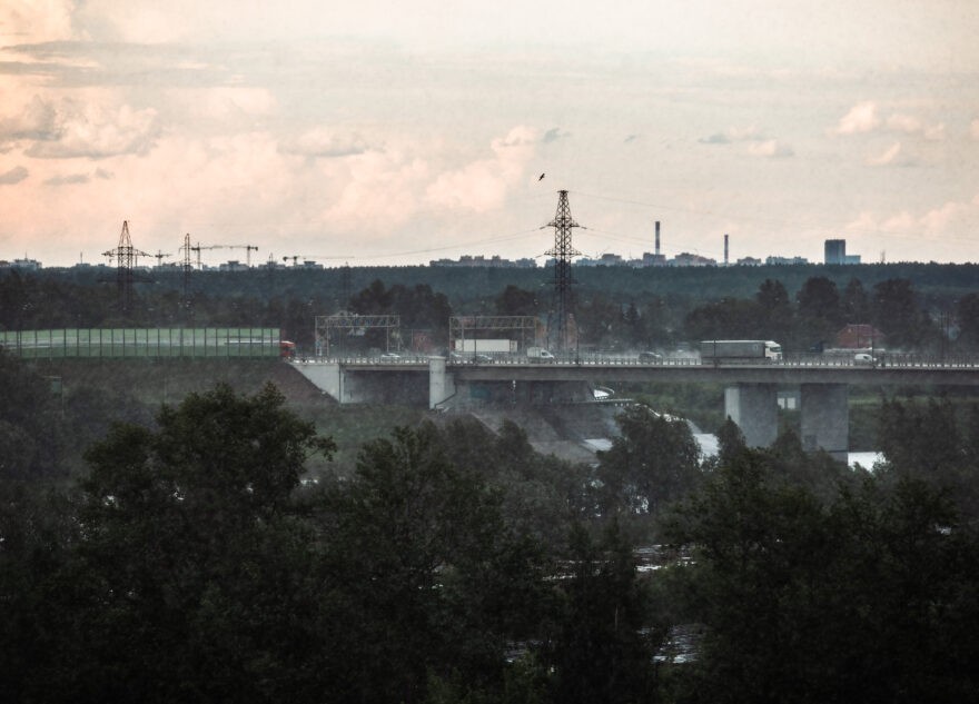 МЧС предупреждает, что в ближайшие часы в Тверской области начнется ураган