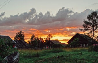 В Тверской области в роли деревенских жителей приглашают сняться всех желающих В Тверской области в роли деревенских жителей приглашают сняться всех желающих