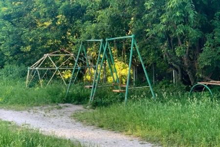 В лагере в Тверской области детей оскорбляют и заставляют работать В лагере в Тверской области детей оскорбляют и заставляют работать