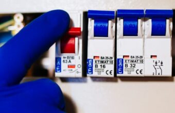 16 августа во многих городах Тверской области отключат свет