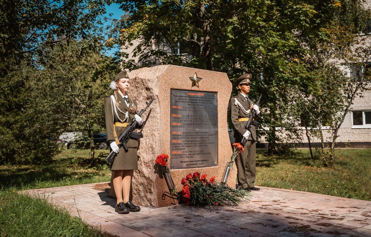 В Тверской области открыли мемориал в честь героических подвигов лётчиков и тружеников аэродрома «Борки»