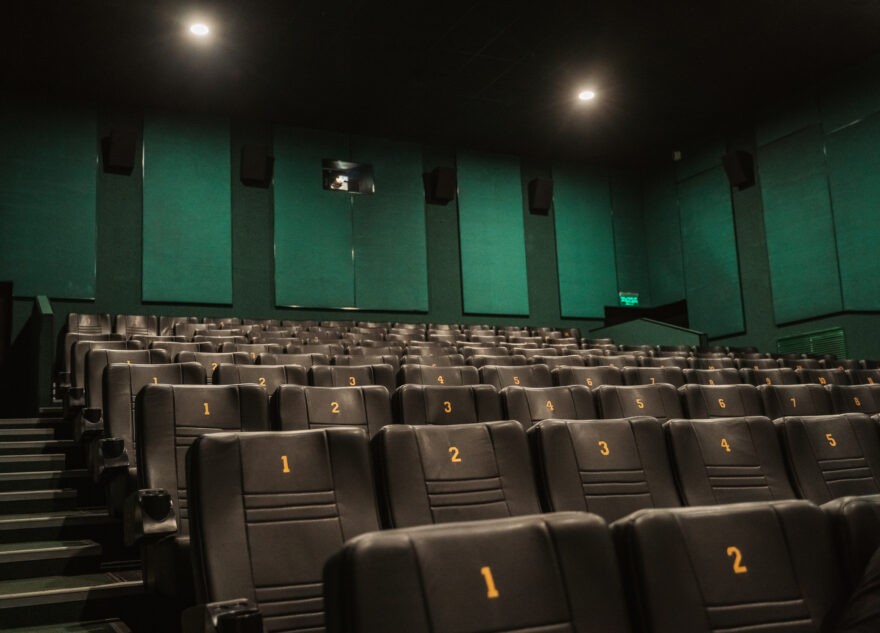 Комедия с Антоном Лапенко и герцогиня: кинопремьеры, которые стоит посмотреть жителям Твери