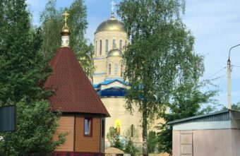 В Тверской области на огромной высоте идет строительство колокольни В Тверской области на огромной высоте идет строительство колокольни