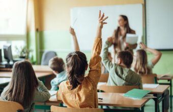 В России посоветовали ограничить число иностранных детей в классах