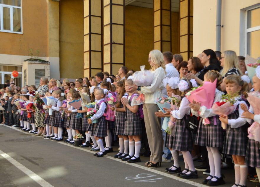 В тверских школах прошли торжественные линейки