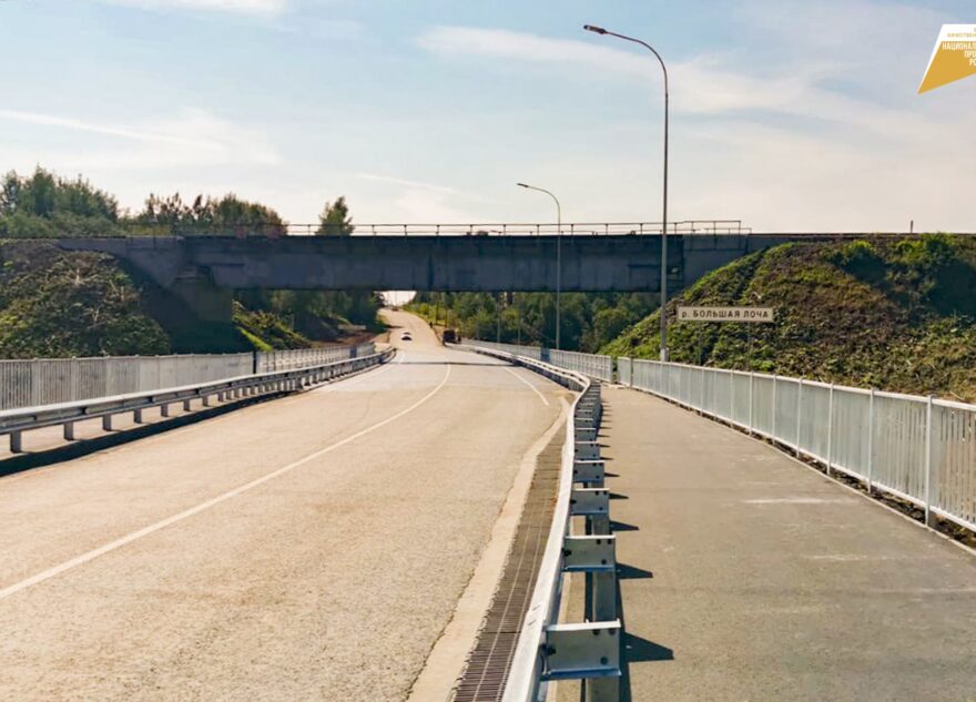 В Ржеве открыли движение по мосту через реку Большая Лоча