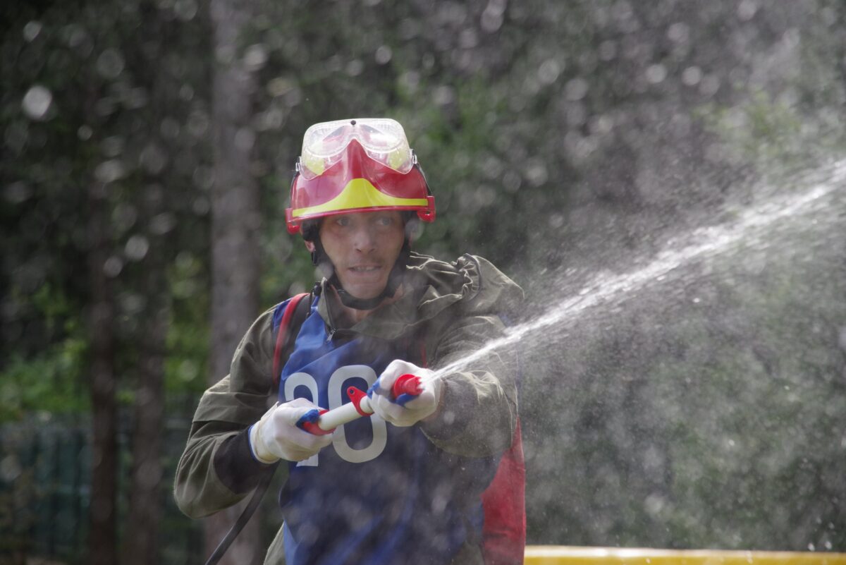 Представитель Тверской области вошёл в пятёрку лучших лесных пожарных России и Белоруссии