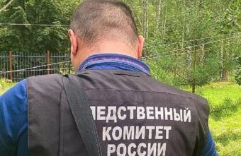 В Тверской области возбудили уголовное дело после падения столба на 4-летнего мальчика