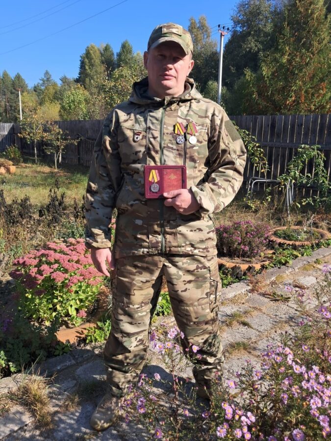 Трех бойцов из Тверской области наградили за участие в спецоперации