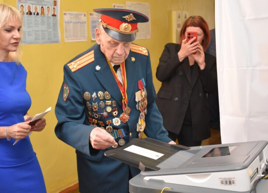Спартак Сычев проголосовал на довыборах депутатов Тверской городской думы Спартак Сычев проголосовал на довыборах депутатов Тверской городской думы