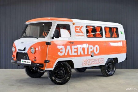 В России выставили на продажу уникальную "Буханку" почти за 3 миллиона В России выставили на продажу уникальную "Буханку" почти за 3 миллиона
